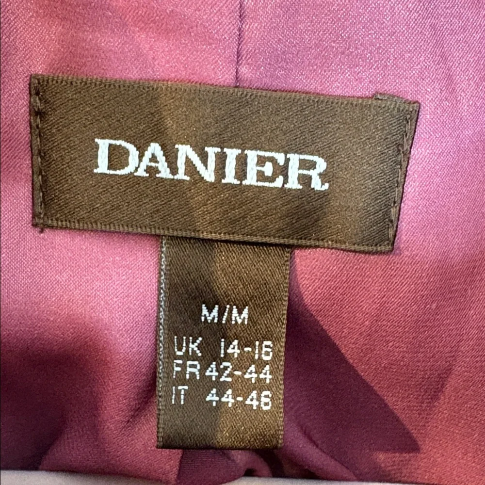 ⭐️ Danier Fuchsia Leather Jacket- size medium - Picture 3 of 12